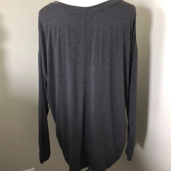 🌺Victoria’s Secret Drop Shoulder Pajama Top🌺 - Picture 4 of 4